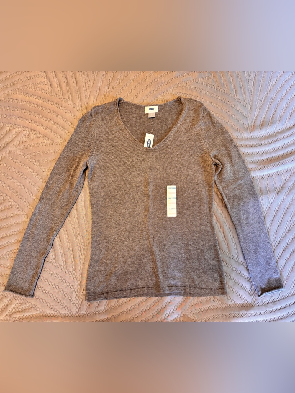Old Navy Women's V-Neck Sweater in Heather Gray